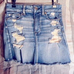American Eagle personally Distressed size 4!